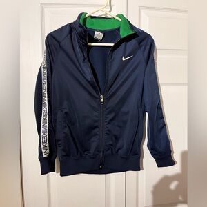 🌻🌻3 for $30🌻🌻Nike Green and Navy Jacket